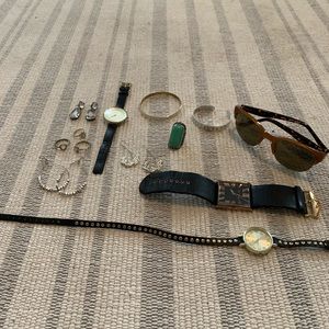 Fun accessories bundle! 💛🤩